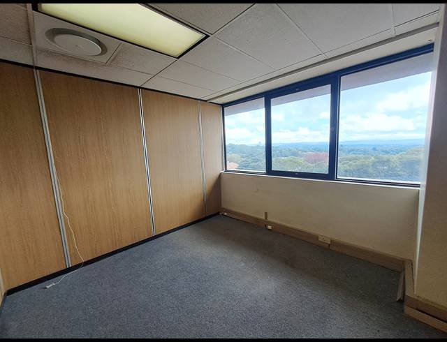 110M² OFFICE TO LET IN DUNKELD WEST